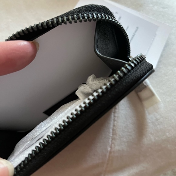 NWT Coach Leather zip key and card holder - Picture 5 of 7